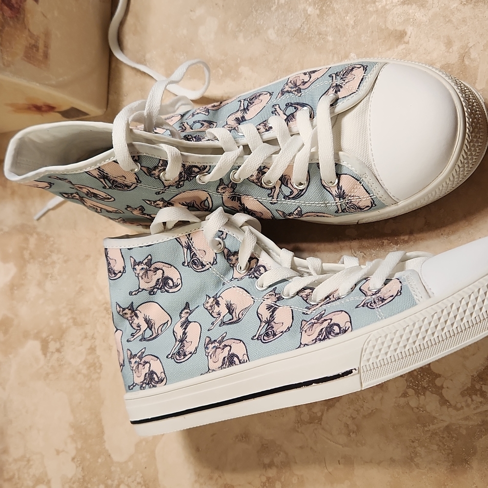 Converse - Picture 4 of 7